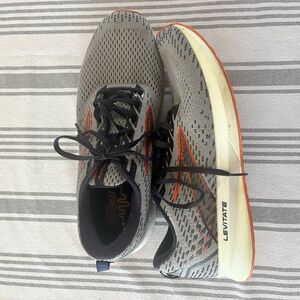 Brooks Levitate 5 Running Shoes Size 11 Mens